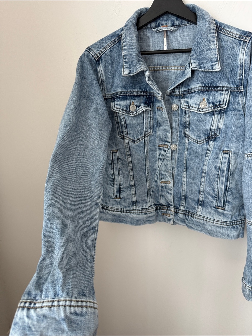Free People Light Wash Cropped Denim Jacket - Picture 7 of 14